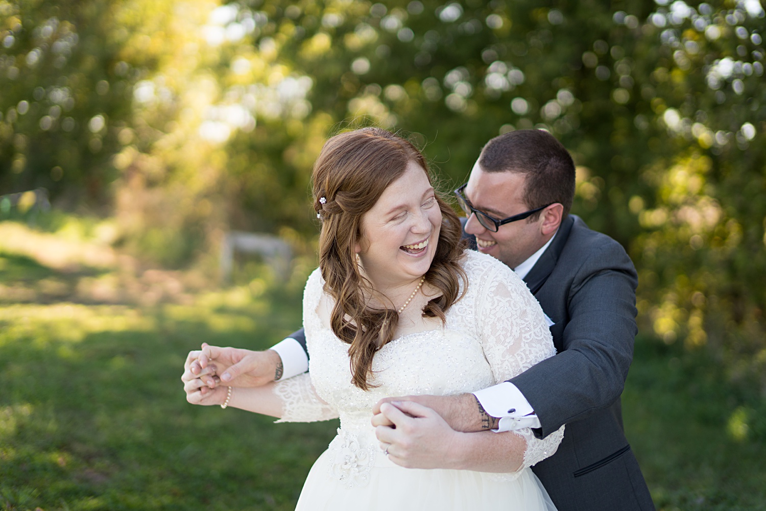 Weston-Red-Barn-Farm-Wedding-Couples-Photos-KC-Wedding-Photographer-Emily-Lynn-Photography