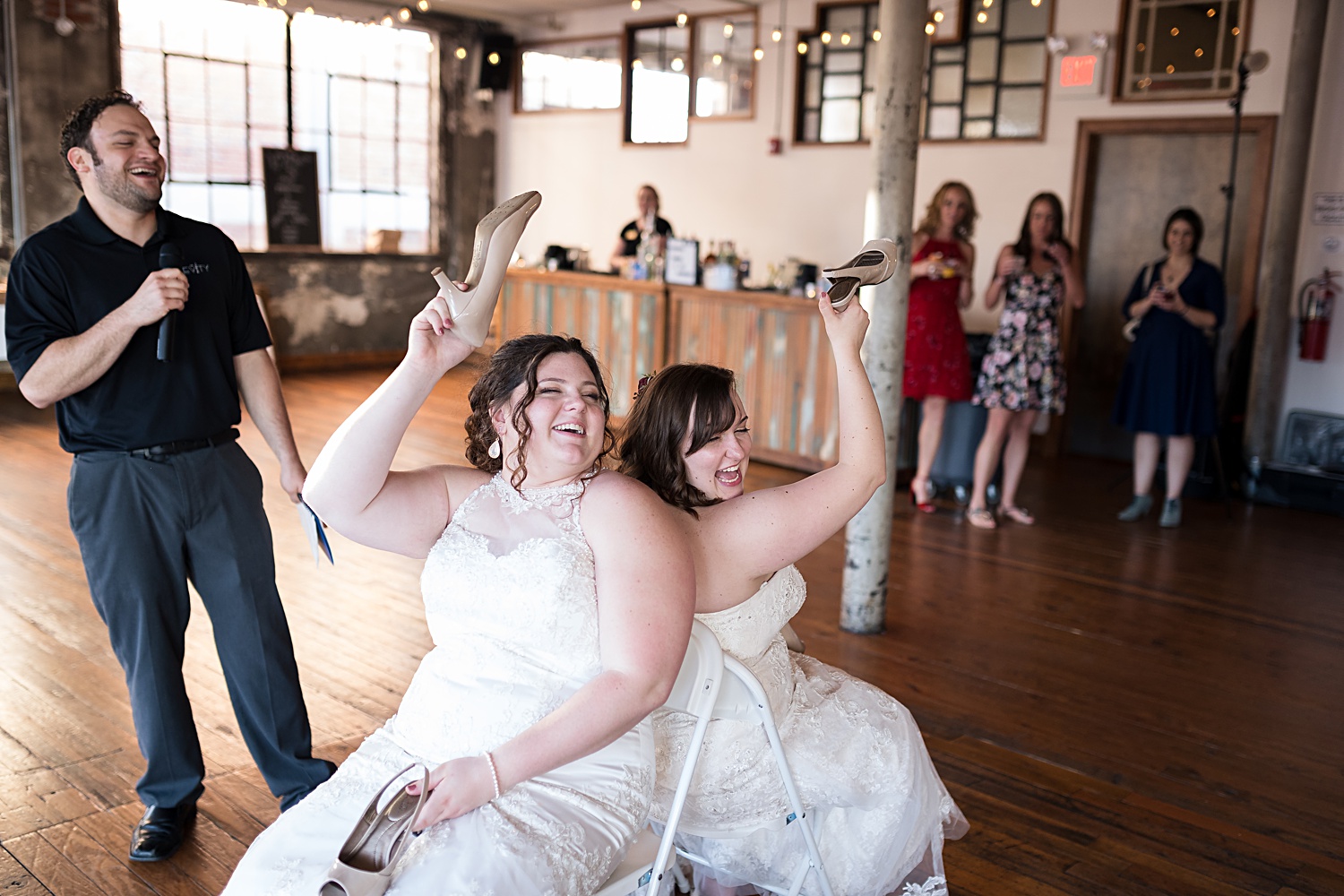 Fun-Wedding-Games-Wedding-Reception-Photos-The-Bride-and-Bauer-Kansas-City-Wedding-Photographer-Emily-Lynn-Photography