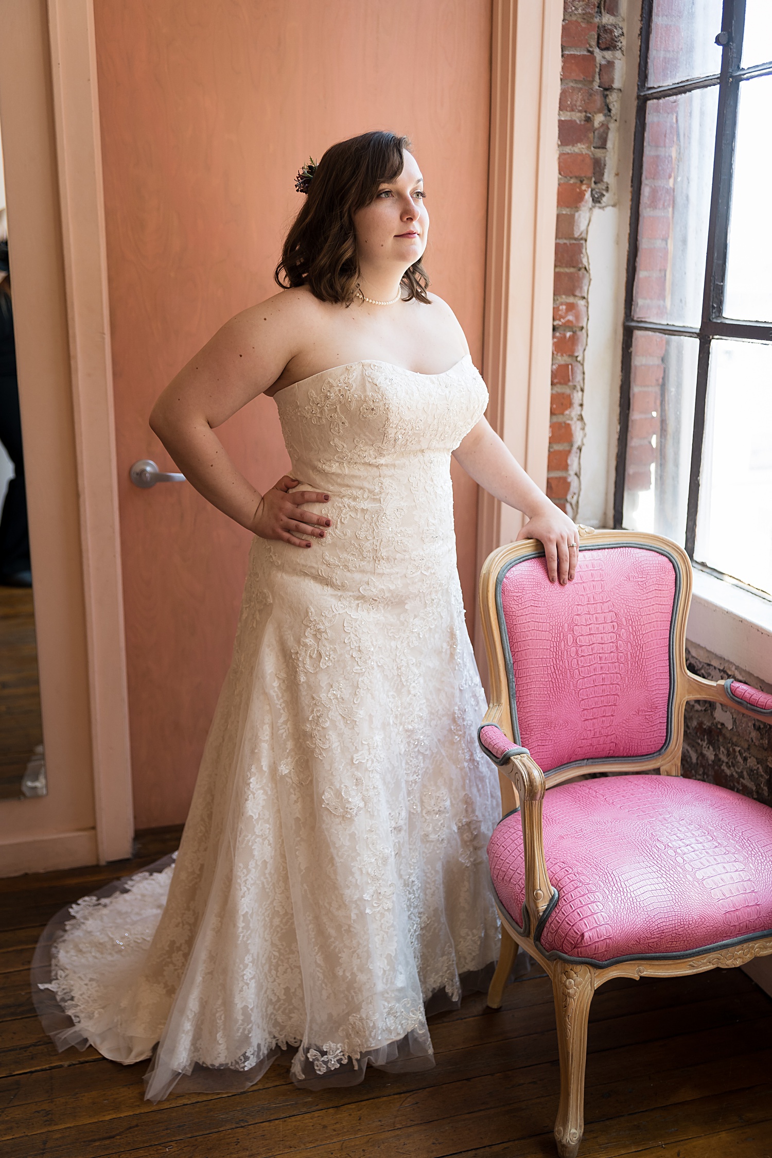 Getting-ready-The-Bride-and-Bauer-KC-Wedding-Photographer-Emily-Lynn-Photography