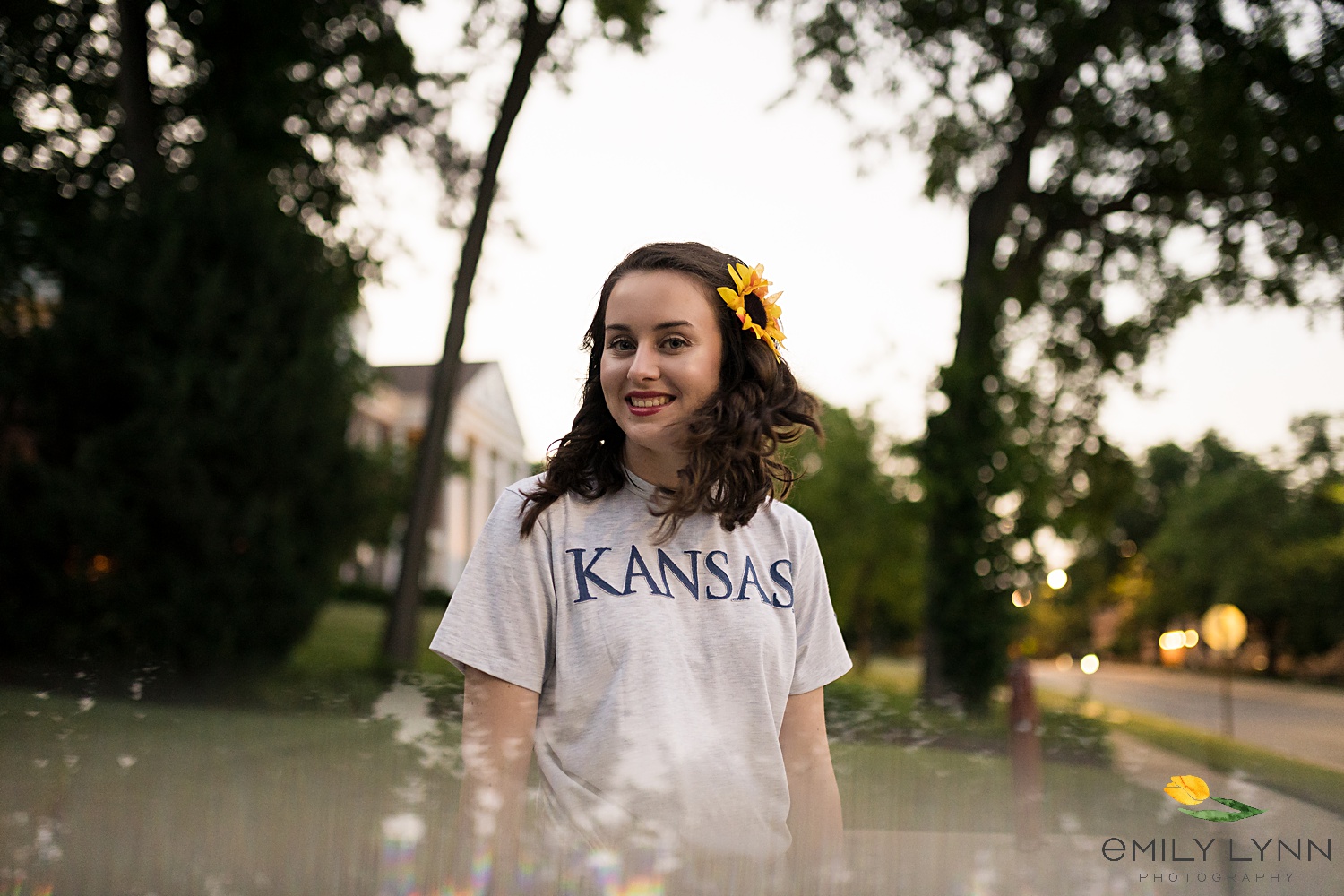 College-Graduation-Photos-College-Senior-Photos-KU-Grad-Photo-Emily-Lynn-Photography