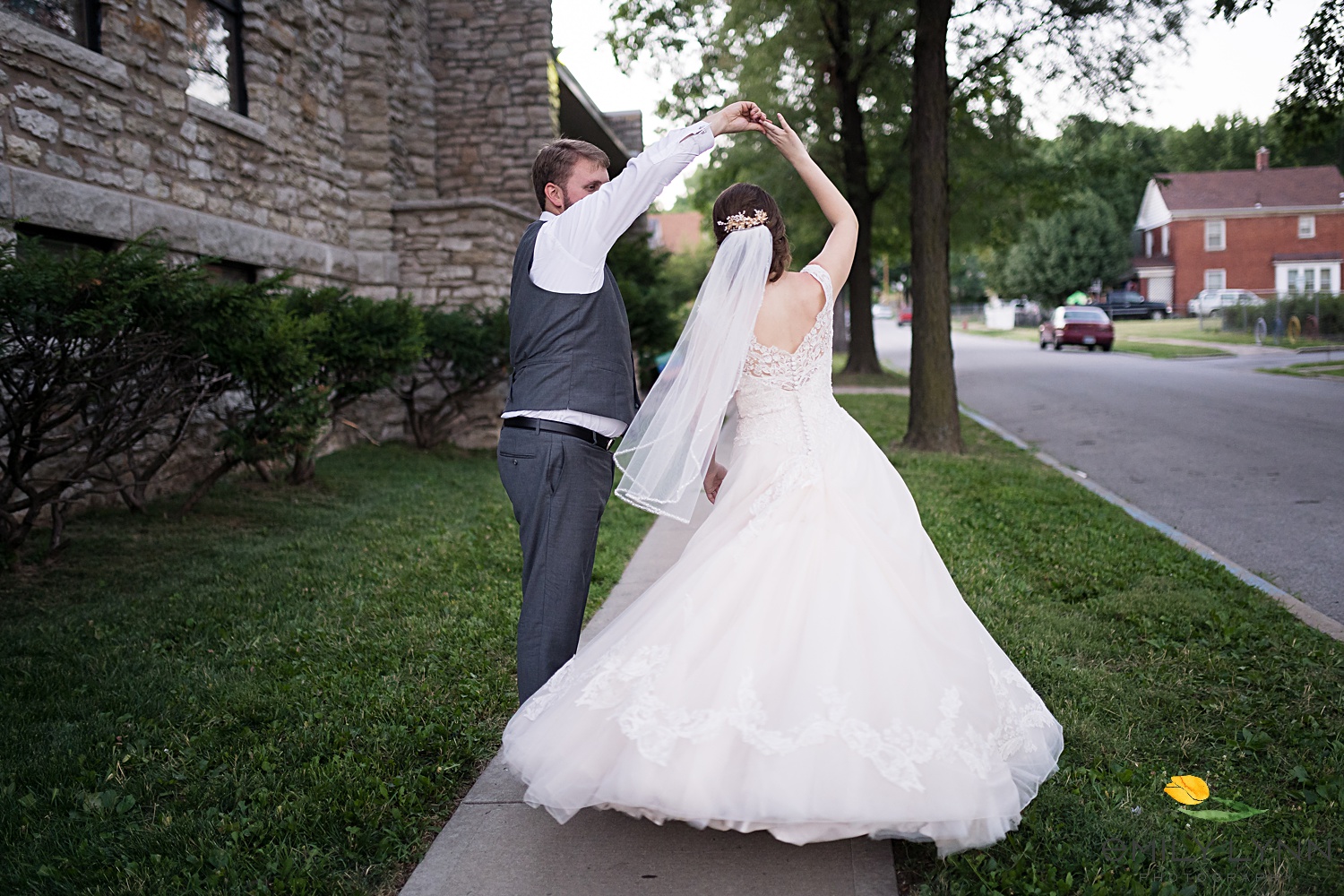 Sunset Couple Wedding Photo Wedding-Photos-at-the-Vox-Theatre-KC-Wedding-Photographer-Emily-Lynn-Photography_0095