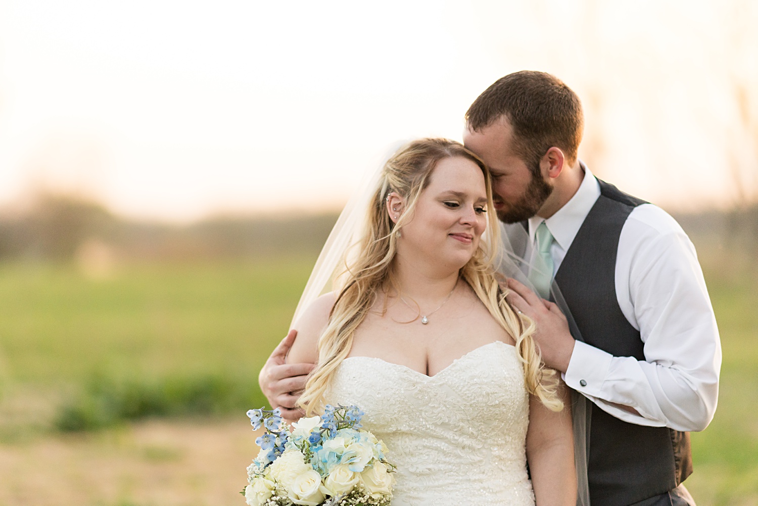 Sunset-Couples-Photos-Victoria-Veranda-Country-Inn-Lawrence-Wedding-Photographer-Emily-Lynn-Photography